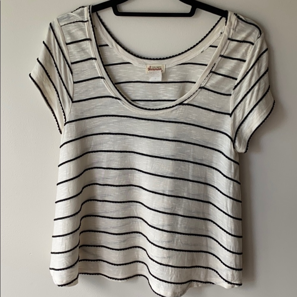 Short sleeve tee